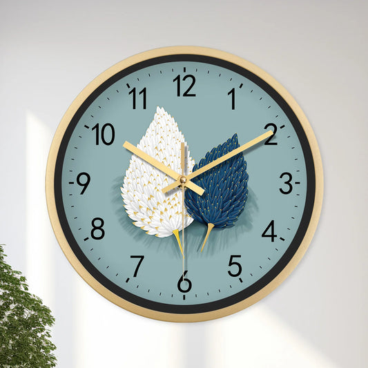 Horloge moderne à motif de plumes