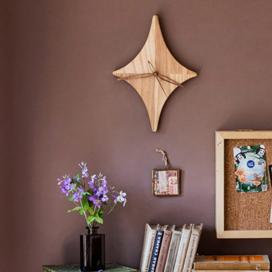 Horloge murale en bois en forme d'étoile