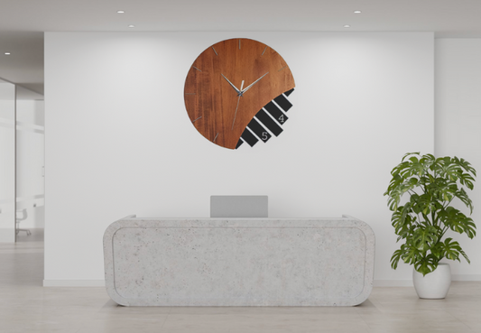 Horloge murale ronde en bois foncé